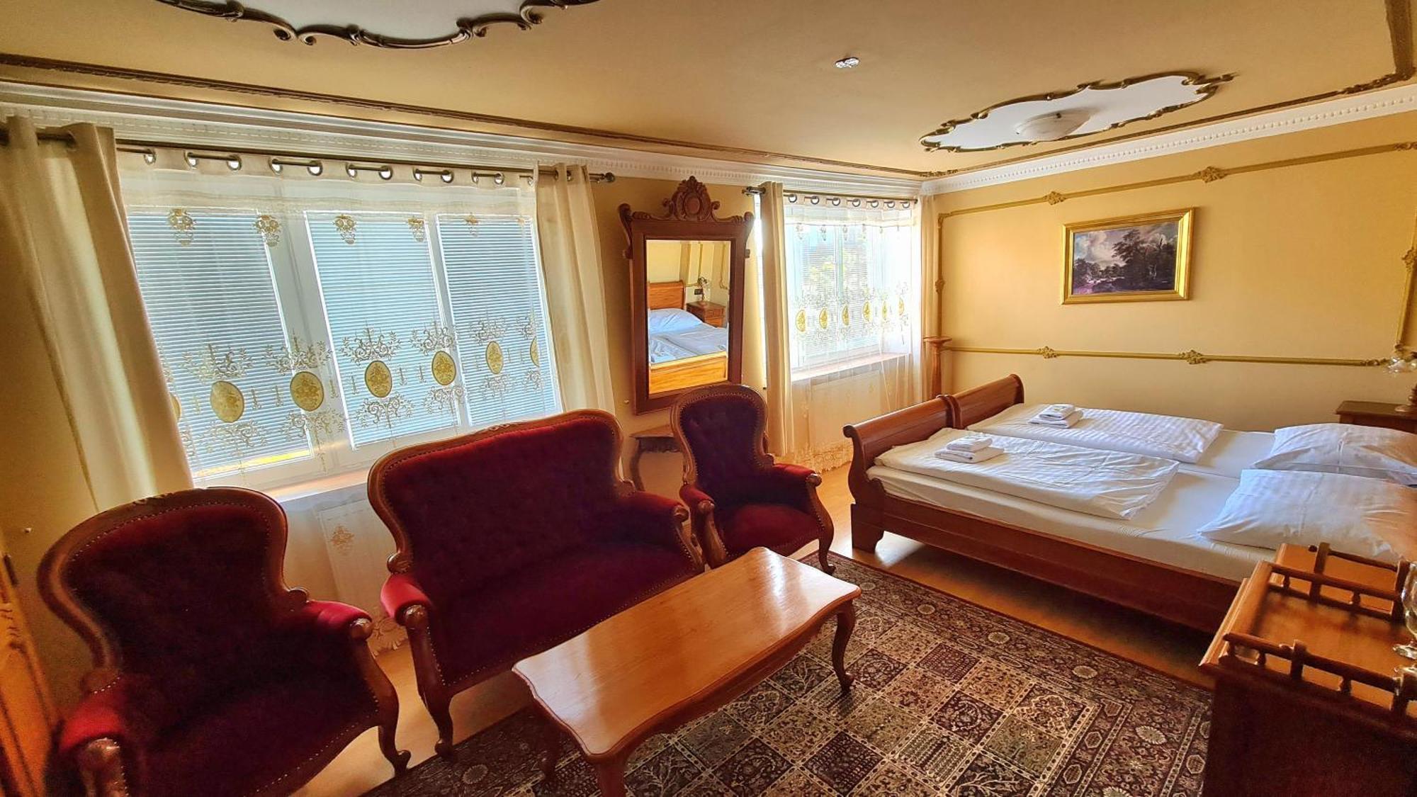 Hotel Union Louny Zimmer foto